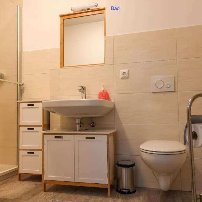 Freundliche Wohnung Mit Parkplatz Und Terrasse Neubrandenburg Exteriör bild